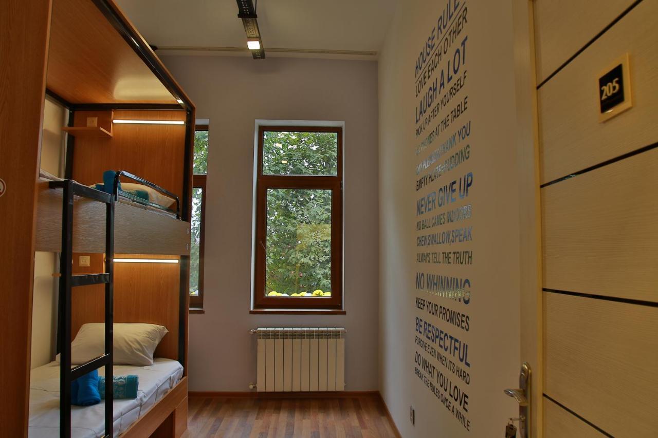 Central Hostel Şǝki Extérieur photo