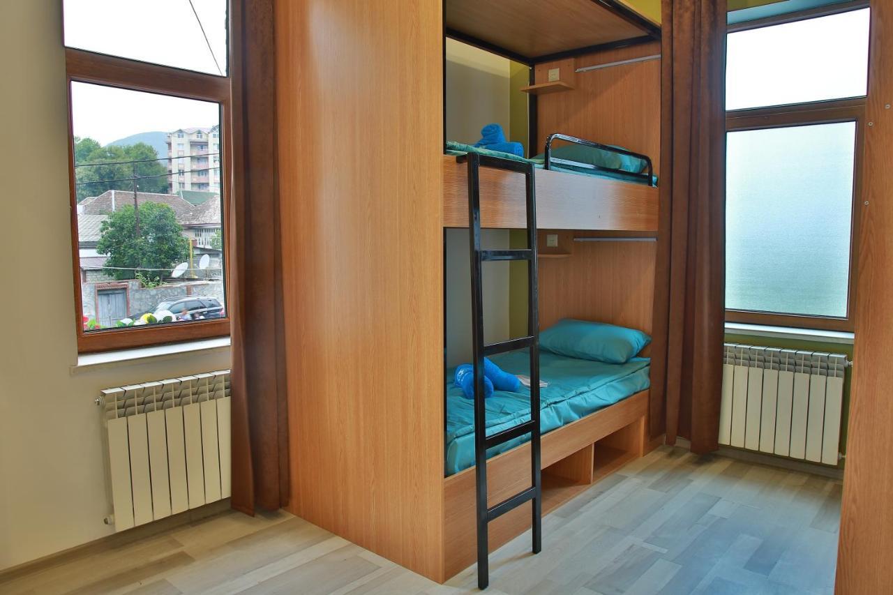 Central Hostel Şǝki Extérieur photo